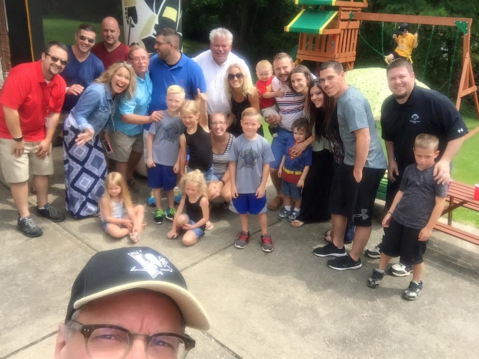 YaJagoff! co-host John Chamberlin gets mostly out of frame for the post-show selfie just to fit in all the guests and crowd from the first stop on the Summer Porch Tour!