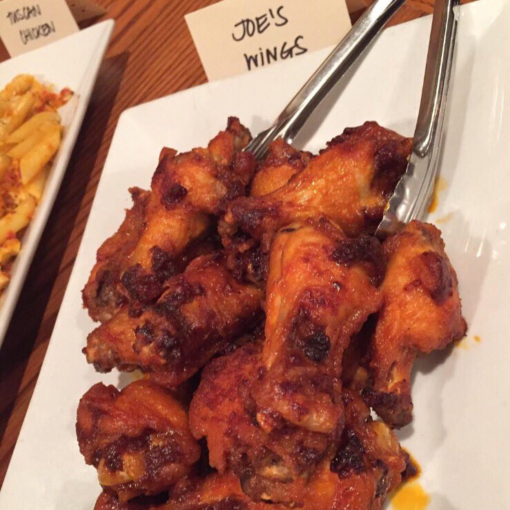 The off-menu "Joe's Wings" - sweet & spicy - were a big hit with the YaJagoff! Podcast!
